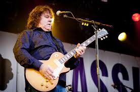 On february 6th, 2011, musician gary moore passed away. Gary Moore Guitars Gear List With Videos Guitar Lobby