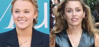 Andrew Scott stars in trailer for Lena Dunham comedy Too Much