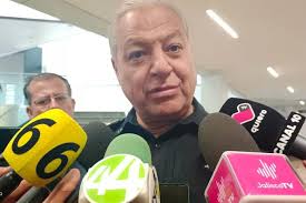 Identifican auto de hombre que se masturbó frente a kínder