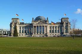 Für die berliner polizei bedeutet das wieder großeinsatz mit 2500 beamten! 300 Free Reichstag Bundestag Images Pixabay