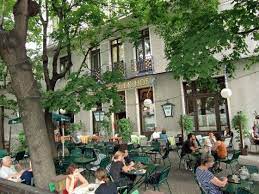 Traditional wien cafes serving cakes & pastries. Rudigerhof Wien 5 Bezirk Margareten Wien Hamburg