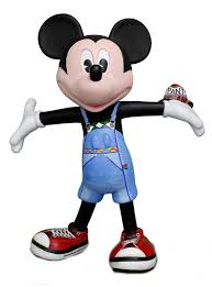 Tv With Thinus Disney Africa Unveils The 10 Localised Mickey Mouse Statues Done By 10 South African Artists For The Art To African Artists Mickey Mickey Mouse