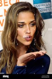 Beatriz Barros's Instagram, Twitter & Facebook