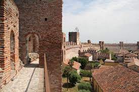 There are four gates which roughly correspond the points of the compass. Cittadella Italy Polarsteps