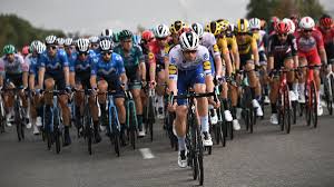 tuʁ də fʁɑ̃s) is an annual men's multiple stage bicycle race primarily held in france, while also occasionally passing through nearby countries. Tour De France Startliste Alle Teams Fahrer Ausfalle Eurosport