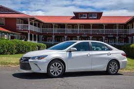 How the 2017 toyota camry compares to the competition what a difference in engines here. 2017 Toyota Camry Vs 2017 Hyundai Sonata Compare Cars