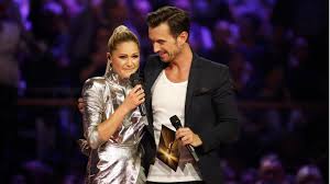 Im august 2008 machte er seine beziehung mit der schlagersängerin helene fischer öffentlich. Helene Fischer Florian Silbereisen Spricht Uber Ihr Heutiges Verhaltnis Stern De