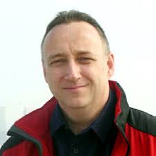 HELICOPTER ENGINEERING WITH LONDON'S AIR AMBULANCE