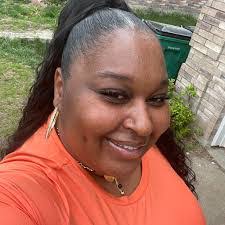 Shannon Dower's Instagram, Twitter & Facebook