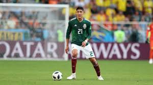 Edson, vitoreado por fans del ajax tras ganar la eredivisie. Las Lagrimas De Edson Alvarez Que Representan A Un Pais Foto Futbol Rf