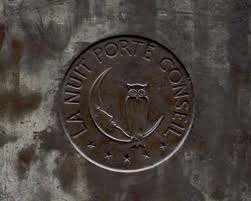 Entrance With Emblem With Owl Sitting On Slice Moon La Nuit Porte Conseil Or Loosely Translated As An Idiom Let S Sleep O Herald Square The Bowery Boys Owl