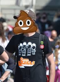 „daumen runter für die idee, die ausübung von grundrechten von vorherigen impfungen. Wer Hat Angst Vor Der Antifa Saiten Ostschweizer Kulturmagazin Und Veranstaltungskalender