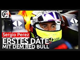 Hamilton took the restart second on the grid and was ahead of perez into turn one but. I Ytimg Com Vi 0vdbm9ykfwy Hqdefault Jpg