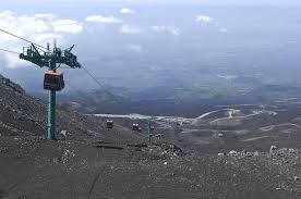 Er liegt auf der italienischen insel sizilien in der verwaltungseinheit der metropolitanstadt catania. Etna Sizilien Aufnahmedatum 29 Juni 2013 Landschaftsfotos Eu