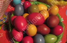 Cu ocazia serviciului special din a doua zi de paște, familiile din biserică sunt rugate să aducă un platou cu prăjituri şi ouă vopsite. Audio In A Doua Zi De Pasti Incepe SÄptÄmana LuminatÄ Radio Romania ReÈiÈa