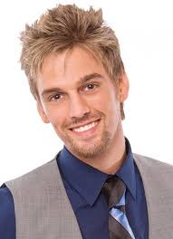 El cantante pop Aaron Carter, hermano del cantante de los Backstreet boys,  Nick Carter, falleció hoy