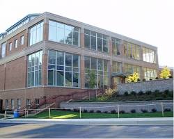 Calverton School Maryland campus buildings and grounds，AI 生成