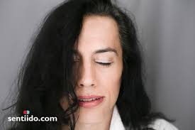 Weinstein's profile on the conversation. Laura Weinstein Sentiido
