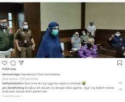 Jaksa pinangki sirna malasari menjalani sidang perdana di pengadilan tindak pidana korupsi (tipikor) pada pengadilan negeri jakarta pusat, rabu (23/9/2020) ini. Jaksa Pinangki Lebih Syar I Religius Denny Siregar Sindir Seandainya Tuhan Bisa Tertawa Indozone Id