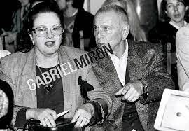 Stela popescu was born on december 21, 1935 in slobozia, ialomita, romania. Un DivorÅ£ Si O Dragoste Ca In Filme Stela Popescu Si Puiu Maximilian O Poveste De Iubire Cum Alta Nu I Am Stiut CÄƒ Il Iubesc Din Prima ClipÄƒ Abia Astept SÄƒ MÄƒ