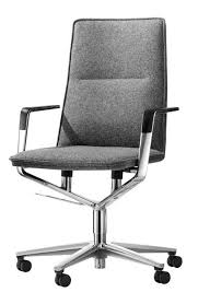 Sola Design Justus Kolberg A Distinctive Frame A Chair That Rocks And That S Perfectly Crafted W Office Chair Design Best Office Chair Conference Chairs