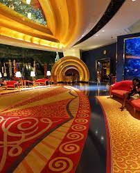Schnell und sicher online buchen. World S Most Lavish Hotels Photos Inside Burj Al Arab Dubai 7 Star Sail Jumeirah Skyview Bar La Carmina Blog Alternative Fashion Goth Travel Subcultures