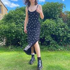 An updated version of classic army boots. Dr Martens 2976 Platform Chelsea Boot Black Black Chelsea Boots Platform Chelsea Boots Outfit Goals