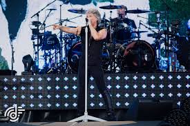 Depuis 1983, bon jovi s'impose toujours comme l'un des plus grands groupes de rock du monde avec plus de 120 millions d'albums vendus et 34 millions de spectateurs sur leurs 2600 concerts. Concertul Bon Jovi Din BucureÈ™ti Un Rateu Greu De Imaginat Video È™tiri Un Site De Muzica