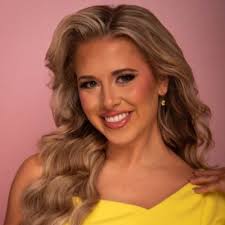 Jasmine Roach (@JasminemRoach)