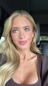 Leticia Monje's Instagram, Twitter & Facebook