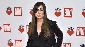 Die töchter der schauspieler simone thomalla und andré vetters sind sophia thomalla. Simone Thomalla Vater Im Alter Von 83 Jahren Verstorben Promiflash De