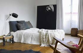 How To Work The Bed On The Floor Look Mattress On Floor Simple Bedroom Floor Bed