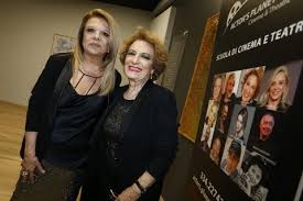 Alternate name forms (7) 400 0 _ ‎‡a rossella izzo ‏ ‎‡c italiaans actrice ‏ Saranno Famosi All Aurelio Il Cinema Premia Le Stelle Che Verranno Con Rossella Izzo