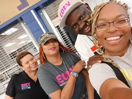 djgregstreet & @yoursistahgirltori with a loyal listener Ms. Henderson  Riverdale Middle School Volleyball 🏐 Coach at Charles Drew High School for  the back to school school supply giveaway for Clayton County @ccpsnews