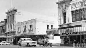 A 1960s Image Of The Lloyds Corner Building Shows The Commercial Bank Of Australia Sign At 130 Moorabool St Geelong Geelong Building Banks Building