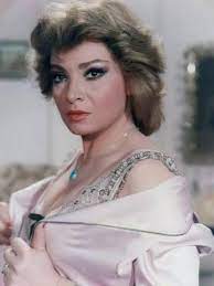 صفية العمرى safia el emary ممثلة مصرية، مواليد 1949. Ù†Ø¯Ù…Øª Ø¹Ù„Ù‰ Ù…Ø´Ø§Ø±ÙƒØªÙ‡Ø§ ÙÙŠ Ù„ÙŠØ§Ù„ÙŠ Ø§Ù„Ø­Ù„Ù…ÙŠØ© 6 ÙˆØ±ÙØ¶Øª Ø§Ù„Ø²ÙˆØ§Ø¬ Ù„Ù‡Ø°Ø§ Ø§Ù„Ø³Ø¨Ø¨ Ø£Ø³Ø±Ø§Ø± Ù…Ù† Ø­ÙŠØ§Ø© ØµÙÙŠØ© Ø§Ù„Ø¹Ù…Ø±ÙŠ Ù†Ø¬ÙˆÙ… Ø§Ù„ÙÙ† Ø§Ù„Ù…ÙˆØ¬Ø²