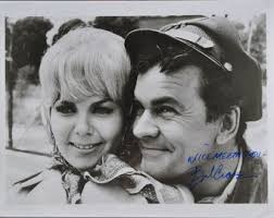 HÉROES DE HOGAN Foto firmada por el elenco