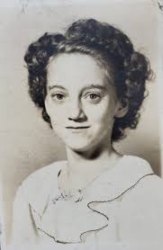 Who's ready to explore this massive collection of school 🏫 pics 📸? What  would you like to see? 🤔 Albums & photos 📸 courtesy of Rhonda & Larry  Koslik [the Koslik Kollection]