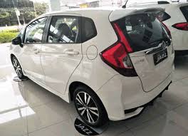 Free services dan parts 4 tahun / 50.000km Simulasi Harga Kredit Honda Jazz Tipe S Dan Rs Harga Promo Kredit Mobil Honda