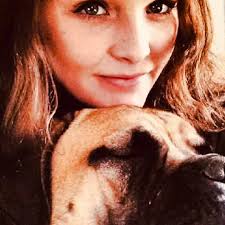 ❤ JULIA ❤ På eftermiddagen den 24 april 2019 fick polisen larm om ett bråk  i en lägenhet i Kalix. Det var en granne som ringde och berättade om tumult  där en