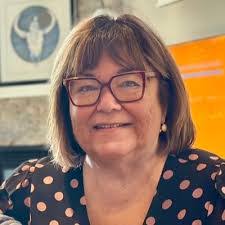 Kendra Cote's Instagram, Twitter & Facebook