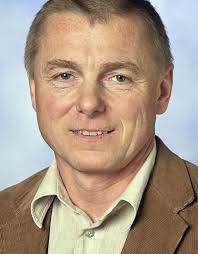 Absolventenverband der HTBLuVA St. Pölten Ausgabe |32 06|09