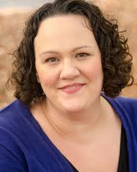 Laurel Farley's Instagram, Twitter & Facebook