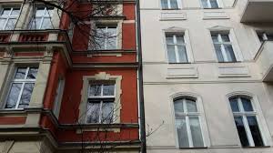 Mieter dürfen ihre wohnung als erstes kaufen. Eigentum Vermieten Oder Verkaufen Immobilien News Ivv Immobilien Vermieten Verwalten Das Magazin Fur Die Wohnungswirtschaft