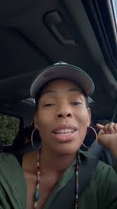 Sunday best at its best. 👉🏾 I miss luncheons and high teas!