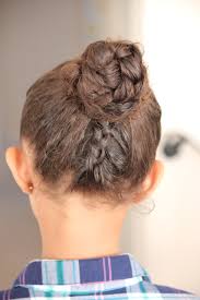 The style is one of the most versatile, running from incredibly intricate patterns to simple plaits. Quick And Easy Curly Hairstyles For Girls