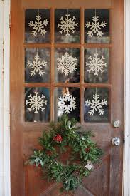 Cheery wreaths, garland, mini trees and more. Top 12 Tips Of Door Decoration On Christmas Homeselfe
