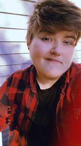 We just vibing, chilling, and engaging     we damn sure being messy fa  sure. No arguing in this mfer though but yall can go toe to toe     