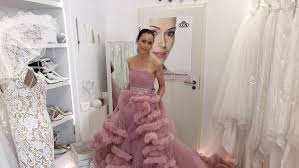 Freue dich auf eine riesige auswahl an brautkleidern der verschiedensten stilrichtungen, von einem schlicht, eleganten kleid bis zum aufwändig bestickten prinzessinnenkleid. My Dreams Brautmode Brautmodengeschaft In Wurzburg