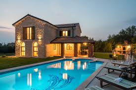 Sie sind auf der suche nach einem ferienhaus an der ostsee, welches nicht unweit vom strand entfernt ist? Ferienhaus In Kroatien Am Meer Mit Pool Direkt Online Buchen